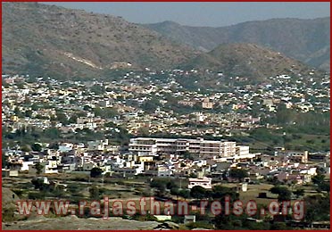 Wide view of Pushkar