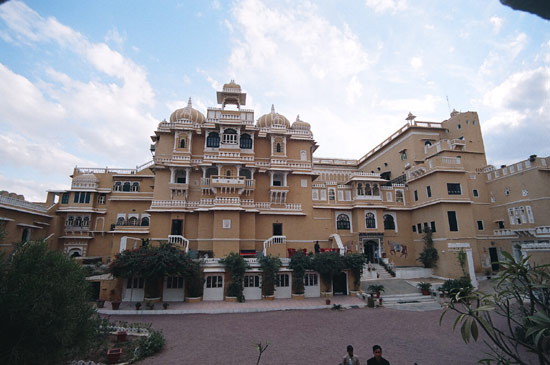 Deogarh-Mahal-Palace-Deogarh